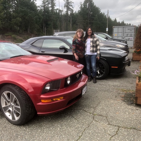 Meet your Posher, Sherry - Picture 4 of 5